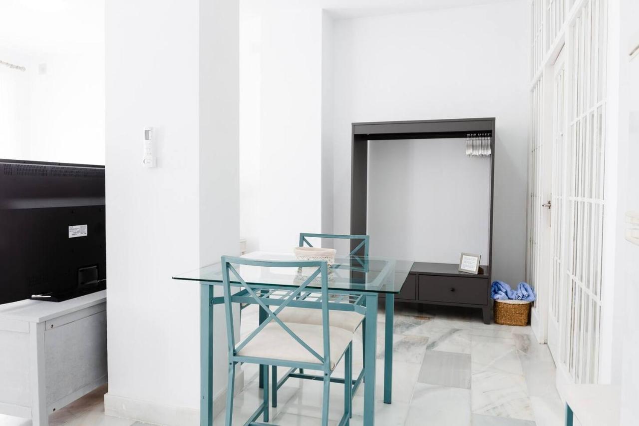 Loft en primera linea del paseo marítimo Málaga Exterior foto
